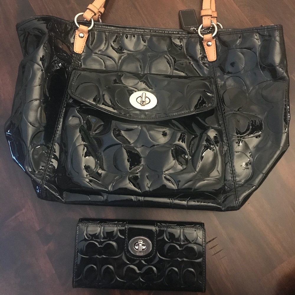 Almost Brand New Coach Bag & Wallet !